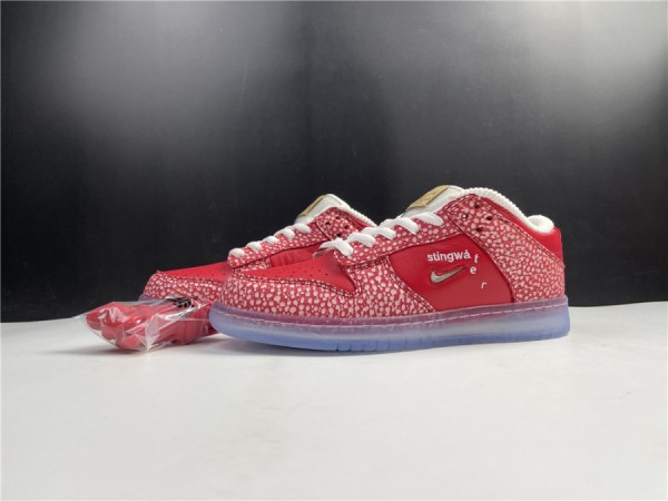 Stingwater x Nike Dunk Low SB "Magic Mushroom" DH7650-600