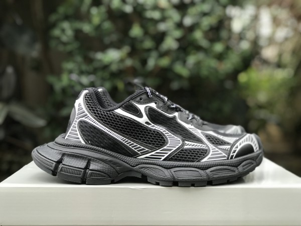 Balenciaga 3XL Sneaker in black and white mesh and polyurethane