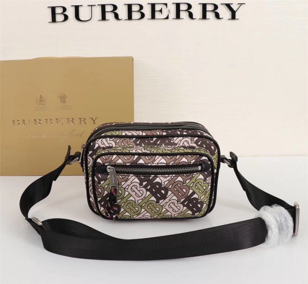 Burberry Messenger Bag A20353