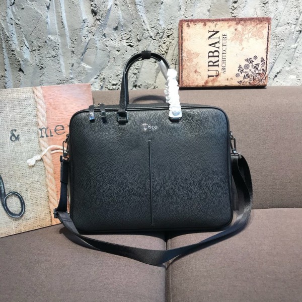 Christian Dior counters the latest men's briefcase