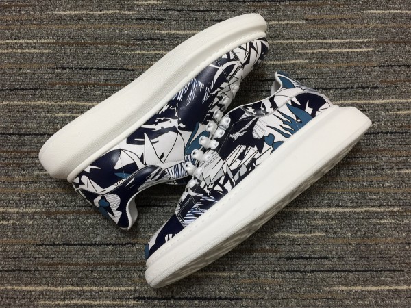 Alexander McQueen Oversized Sneaker MCQ061