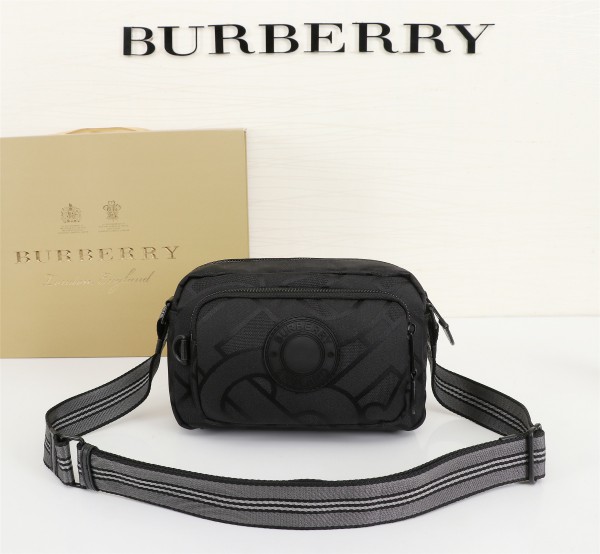 Burberry Messenger Bag A20354