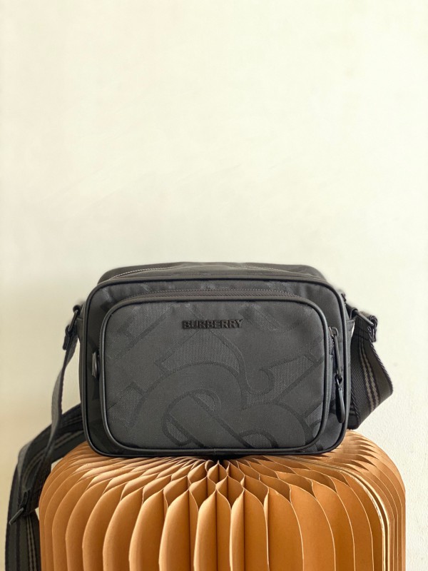 Burberry Messenger Bag A20360