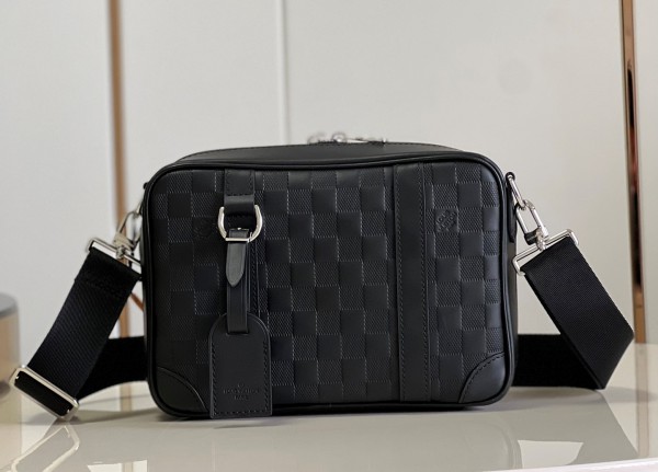 Louis Vuitton Sirius Damier Infini Onyx  Messenger Bag 
