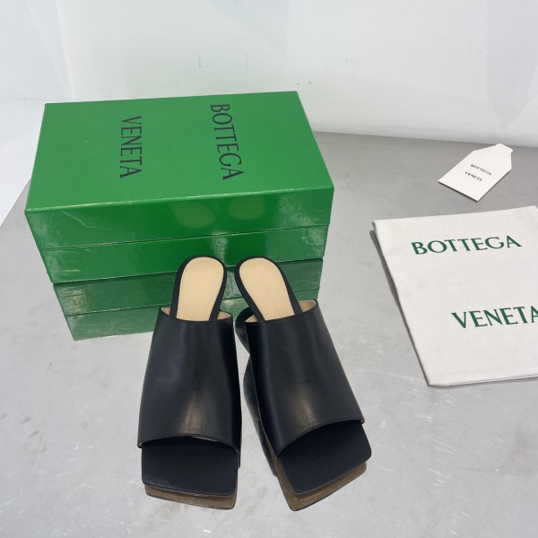 Bottega Veneta Sandals Black/ Green/...