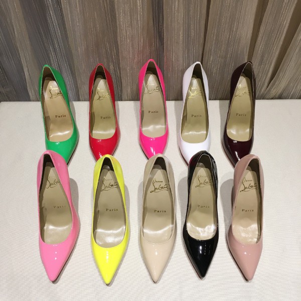 Christian Louboutin Assic apricot