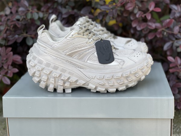 Balenciaga Defender Sneaker In Beige Mesh And Nylon
