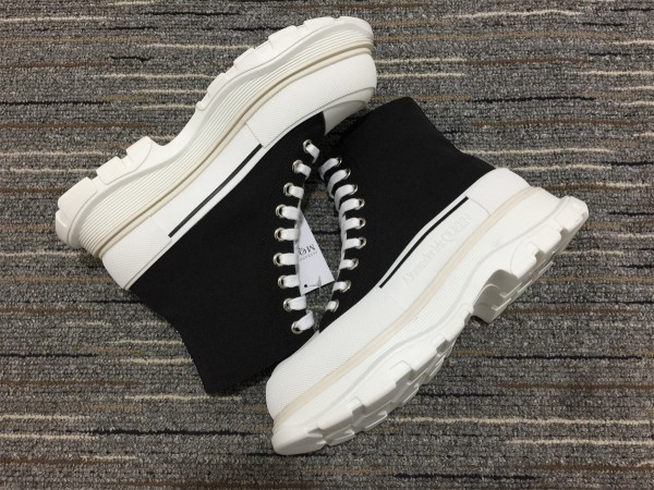 Alexander McQueen Tread Slick Boot MQB001