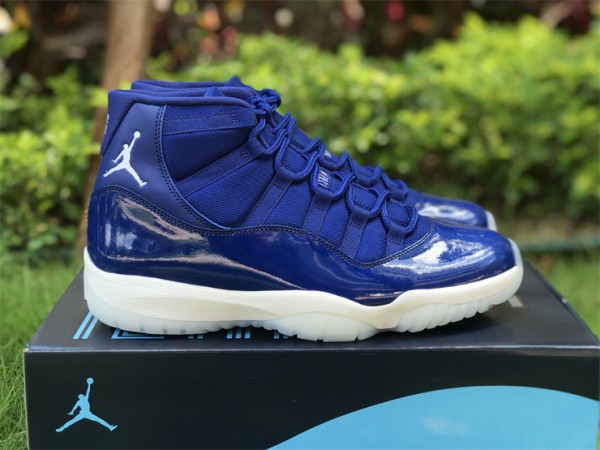 Air Jordan 11 Retro High Midnight NAVY White