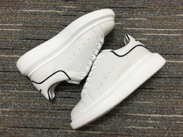 Alexander McQueen Oversized Sneaker MCQ064
