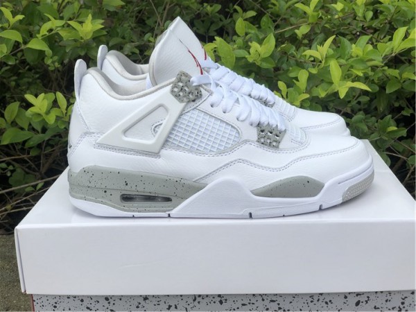 Air Jordan 4 "White Oreo" CT8527-100