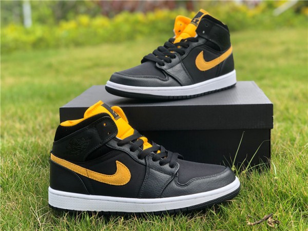 Air Jordan 1 Mid Black University Gold - CI9352-001 