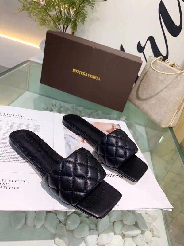 Bottega Veneta Padded diamond-quilt open-toe sandals Black/White/Nude