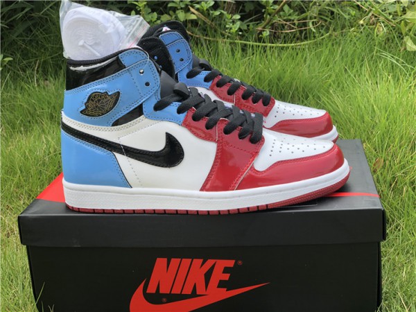 Air Jordan 1 Retro High Fearless UNC Chicago CK5666-100