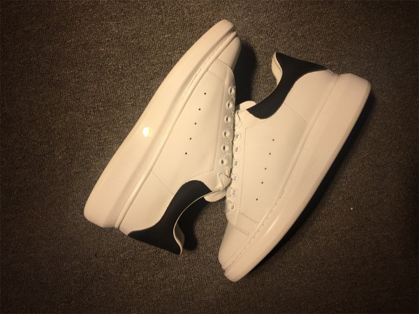 Alexander McQueen Oversized Sneaker MCQ068
