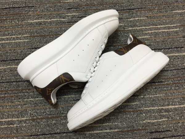 Alexander McQueen Oversized Sneaker MCQ040