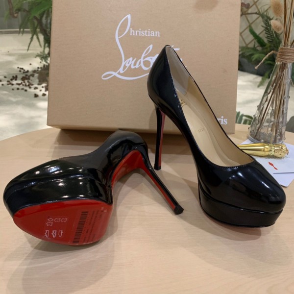 Christian Louboutin classic hate sky high black