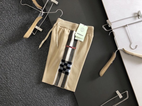 Burberry Shorts Yellow