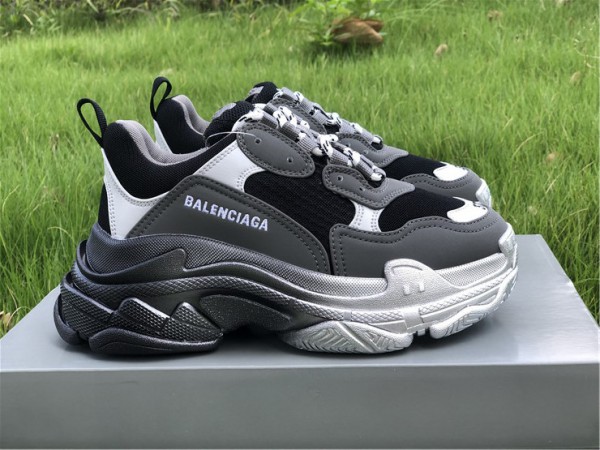 Balenciaga Triple S Sneaker Gradient Grey 483546-W06F1-0841