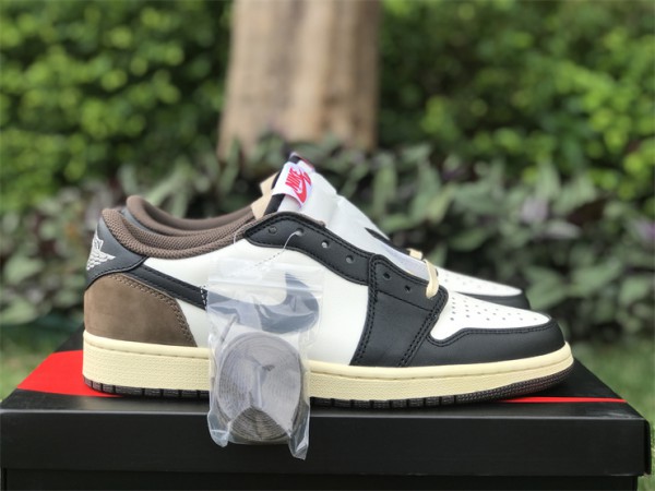 Travis Scott x Air Jordan 1 low Dark Mocha