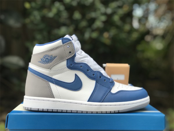 Air Jordan 1 Retro High OG 'True Blue'