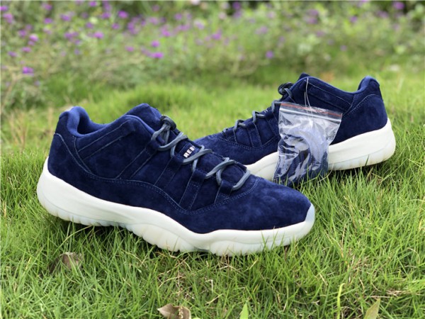 Air Jordan 11 Retro Low Derek Jeter RE2PECT - AV2187-441