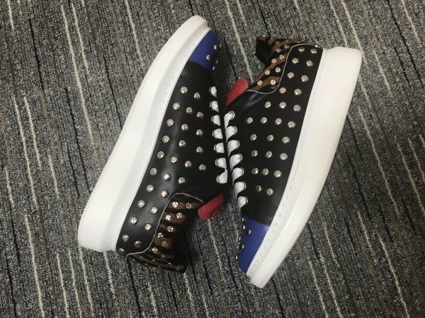Alexander McQueen Oversized Sneaker MCQ026