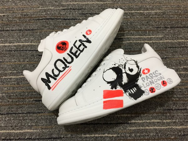 Alexander McQueen Oversized Sneaker MCQ014