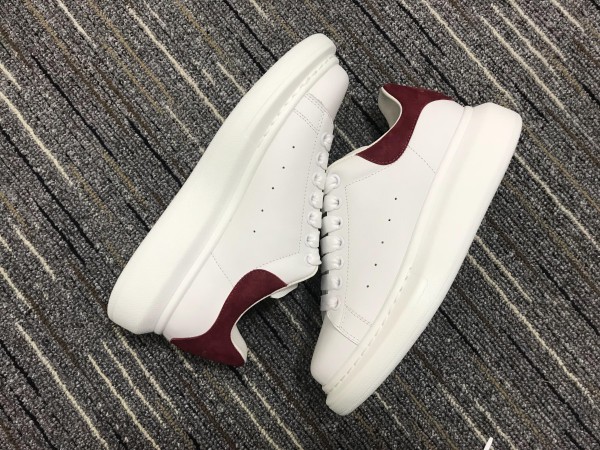 Alexander McQueen Oversized Sneaker MCQ056