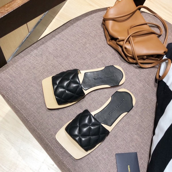 Bottega Veneta Padded Open-toe Sandals Black/White