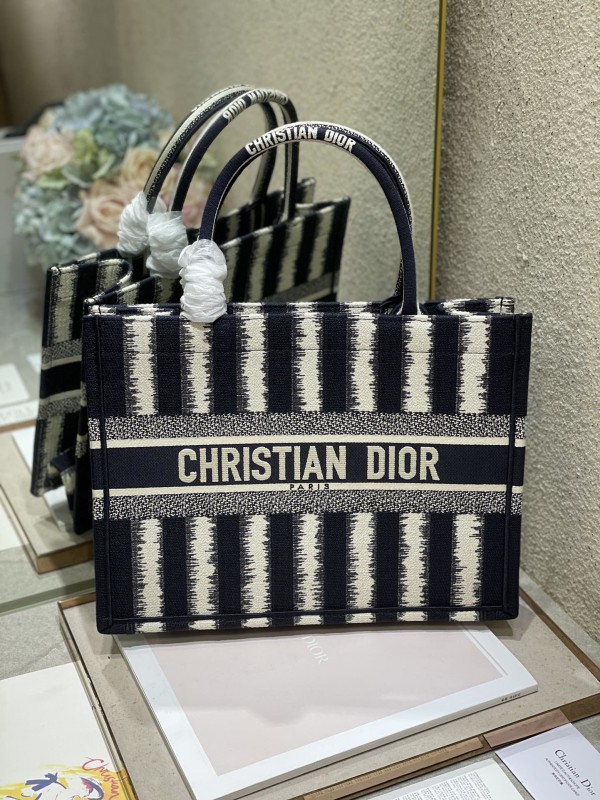 Christian Dior tote's latest electric
