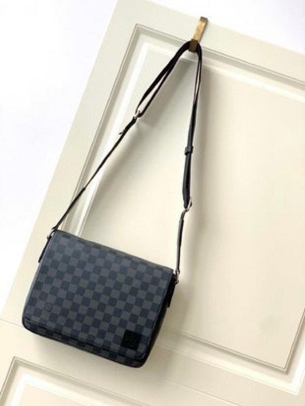 Louis Vuitton District Messenger Bag