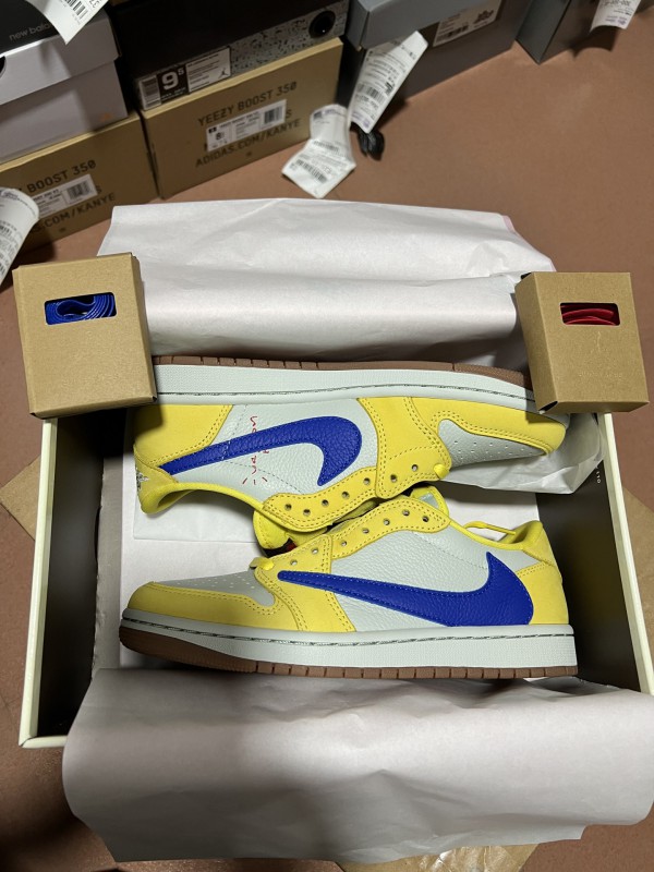 Air Jordan 1 Retro Low OG SP Travis Scott Canary