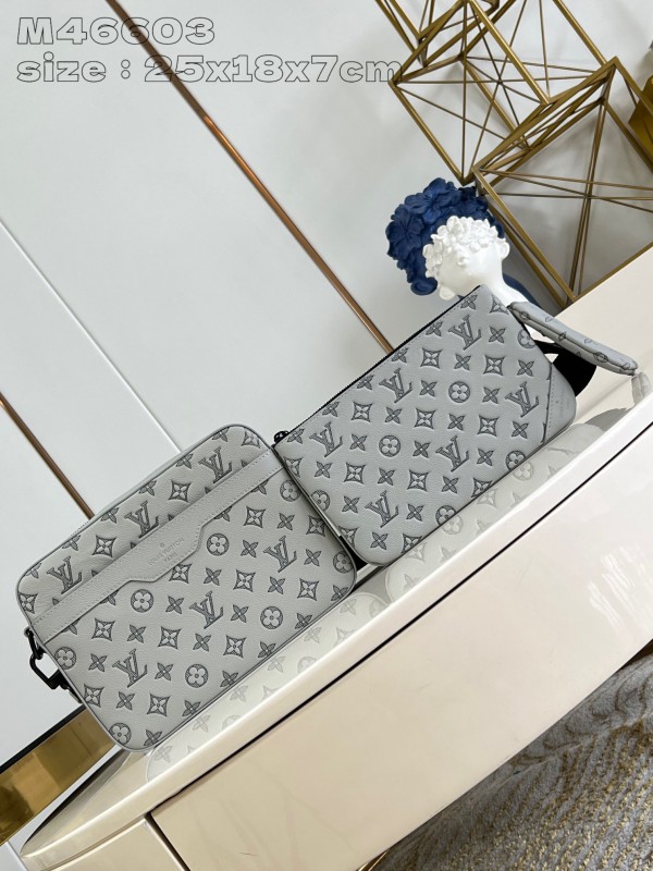 Louis Vuitton Monogram Embossed Cowhide Leather Messenger Bag