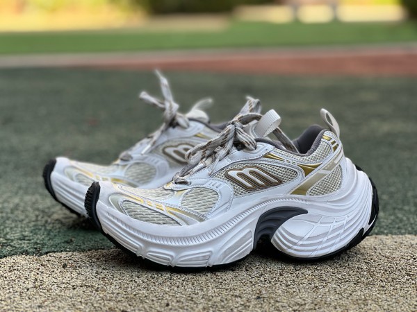 Balenciaga 6XL Sneaker in white and gold