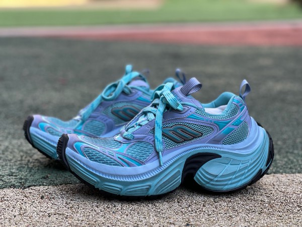 Balenciaga 6XL Sneaker in blue and black