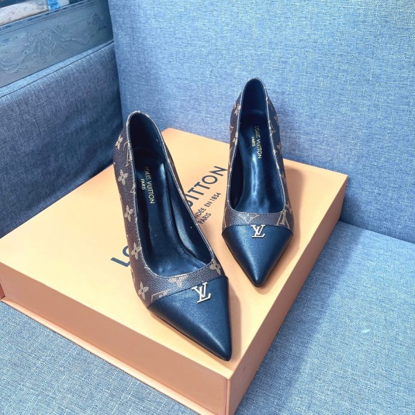 Louis Vuitton Women Pumps