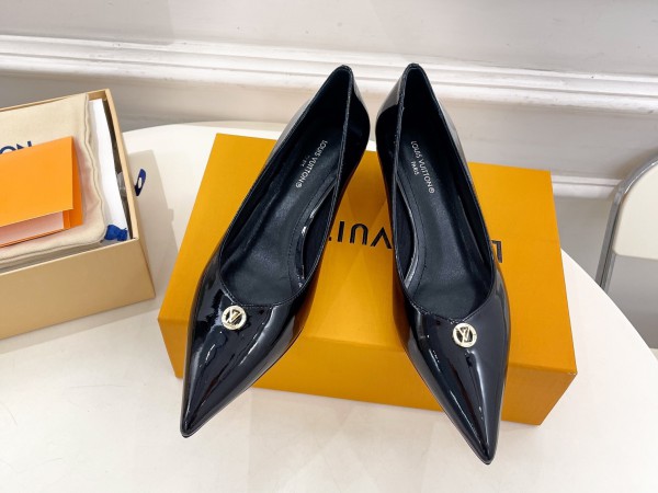 Louis Vuitton Pumps