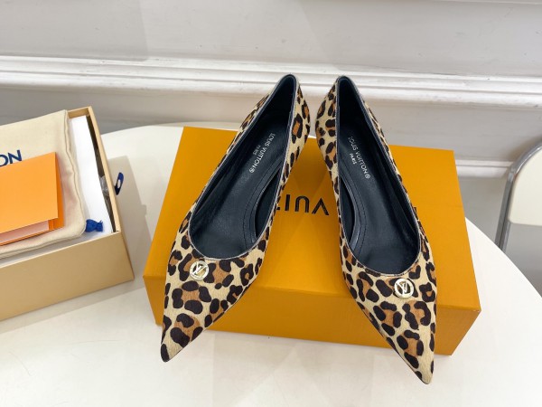 Louis Vuitton Pumps