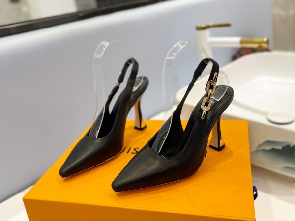 Louis Vuitton Pumps 