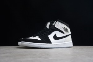 Air Jordan 1 Mid SE Diamond Shorts