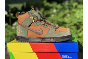 Pass~Port x Nike SB Dunk High Workboot DO6119-300