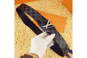 Louis Vuitton Men Belts Reversible (LV-BE-A027)