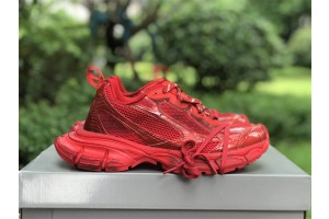 Balenciga's 3XL Sneaker in red mesh and polyurethane