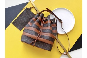 YSL Presbyopia With Leather Bucket Bag