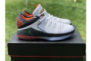 Air Jordan 32 Low "Like Mike" Gatorade AA1256-100