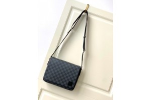 Louis Vuitton District Messenger Bag