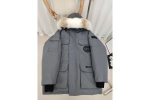 Canada Goose Classic  Series Down Jacket
