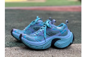 Balenciaga 6XL Sneaker in blue and black