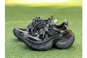 Balenciaga 6XL Sneaker in black and grey